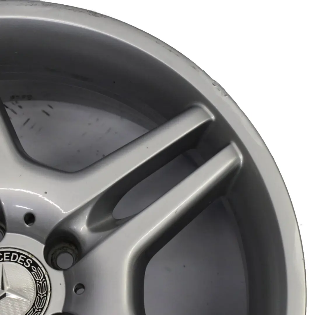 Srebrna Felga Aluminiowa AMG 18" 8J ET:30 5 Hole do Mercedes W211 o numerze A2114012602 Mercedes W211 Srebrna Felga Aluminiowa AMG 18" 8J ET:30 5 Hole - SKU A2114012602-1 - Numer Części A2114012602