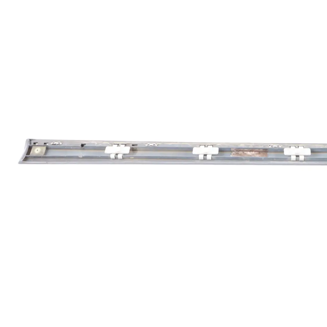 Türverkleidung vorne links Zierleiste Abdeckung Brillantsilber 744 für Mercedes W211 mit Teilenummer A2116901962 Mercedes W211 Türverkleidung vorne links Zierleiste Abdeckung Brillantsilber 744 - SKU A2116901962-DVIV - Teilenummer A2116901962