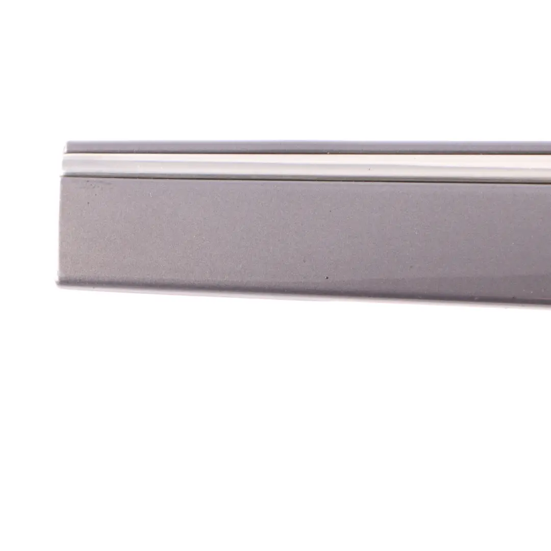 Türverkleidung vorne links Zierleiste Abdeckung Brillantsilber 744 für Mercedes W211 mit Teilenummer A2116901962 Mercedes W211 Türverkleidung vorne links Zierleiste Abdeckung Brillantsilber 744 - SKU A2116901962-DVIV - Teilenummer A2116901962