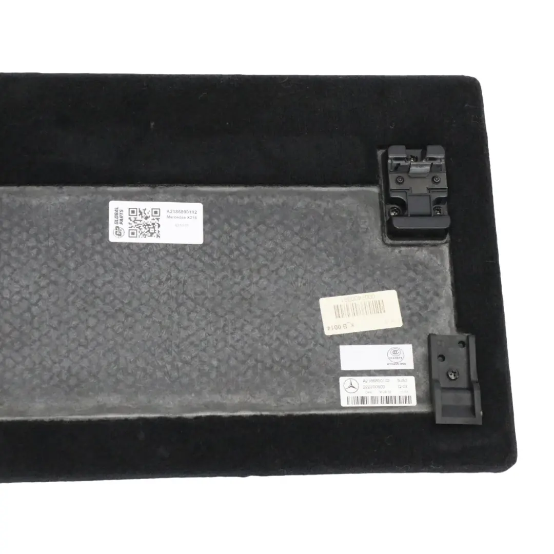 Pokrywa Podłogi Bagażnika Czarna do Mercedes CLS X218 o numerze A2186800102 Mercedes CLS X218 Pokrywa Podłogi Bagażnika Czarna - SKU A2186800102 - Numer Części A2186800102