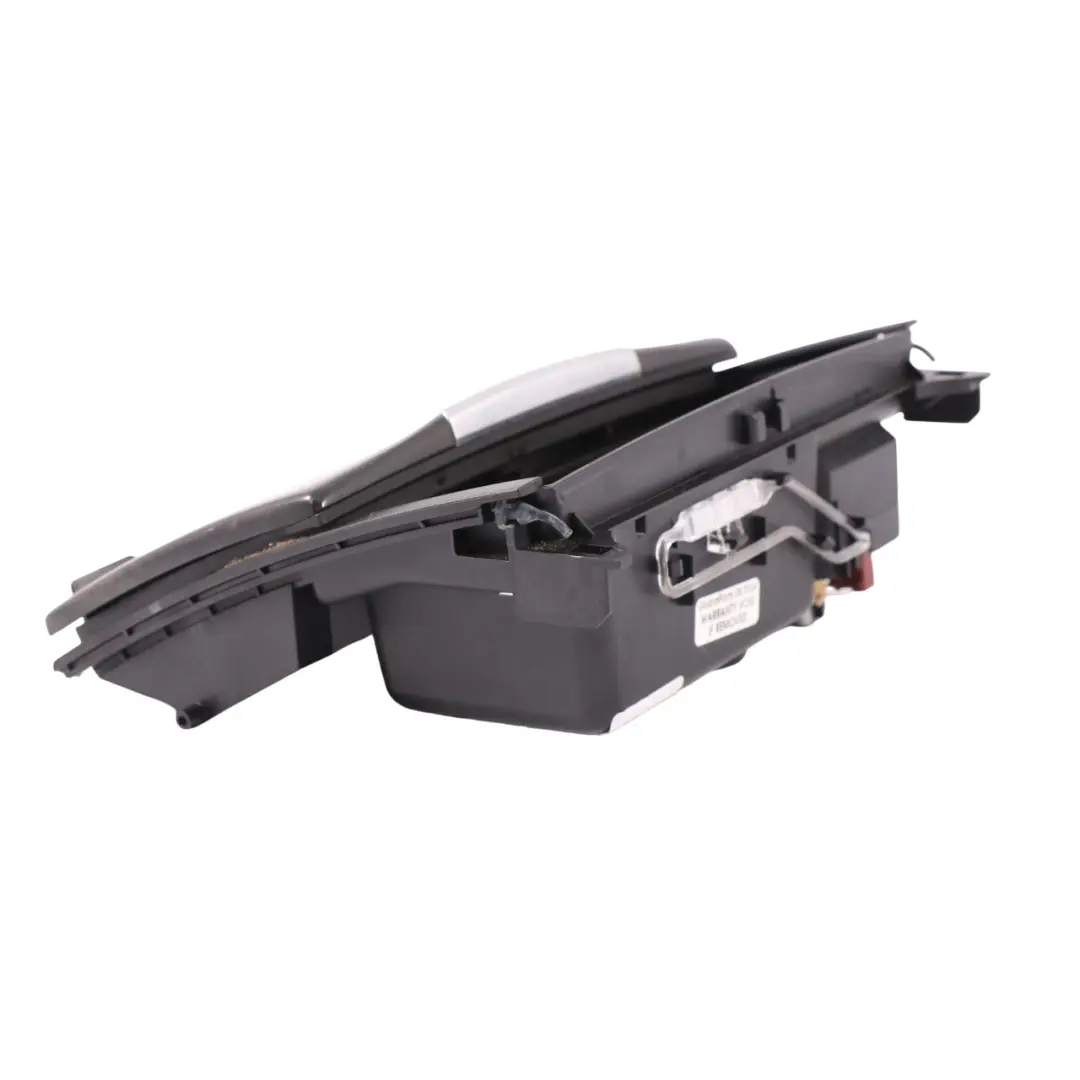 Mercedes X218 Cruscotto Console Centrale Posacenere Rivestimento - SKU A2186800750 - Numero di parte A2186800750