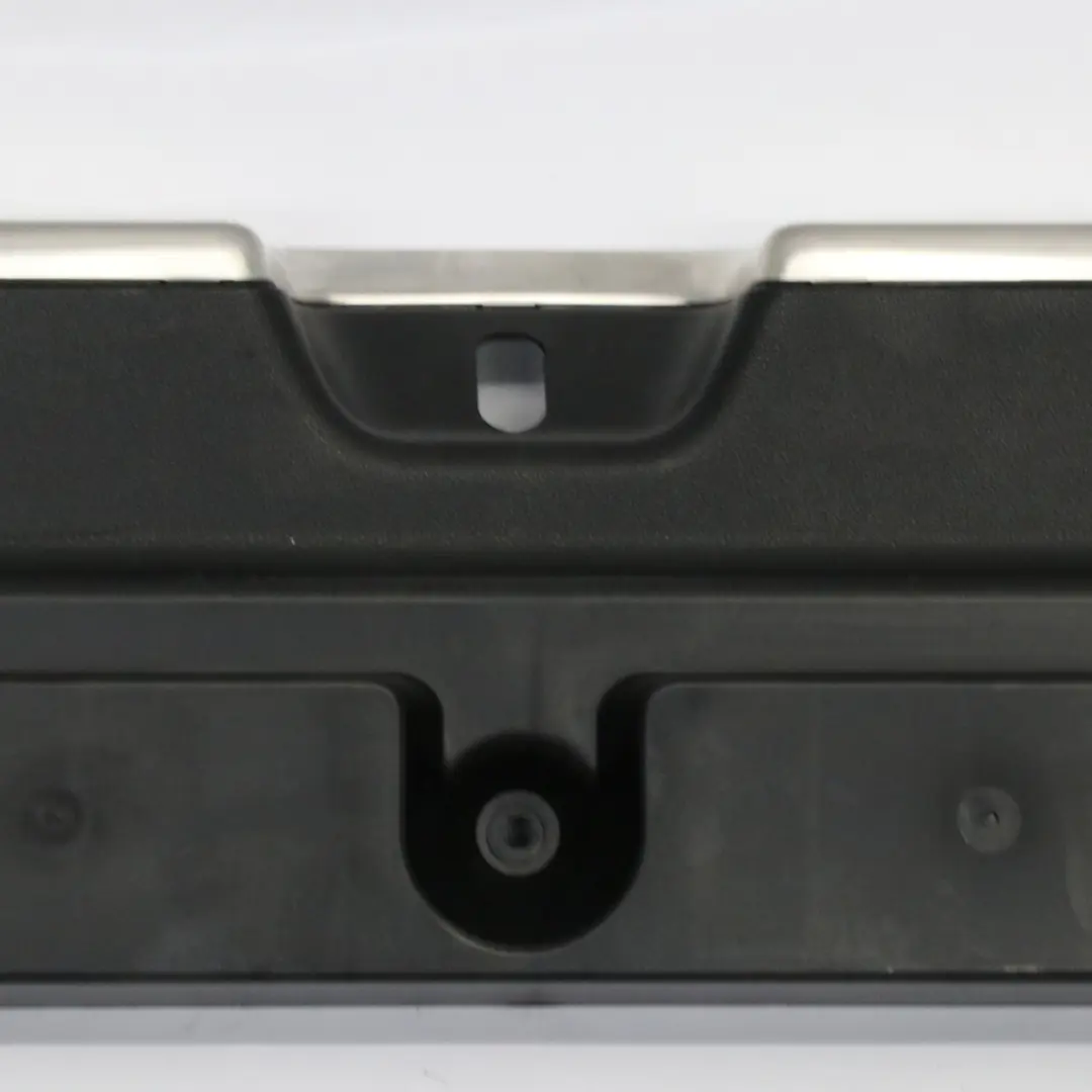 Umbral del maletero Borde de carga Panel trasero para Mercedes CLS X218 con número de pieza A2186900027 Mercedes CLS X218 Umbral del maletero Borde de carga Panel trasero - SKU A2186900027 - Número de pieza A2186900027