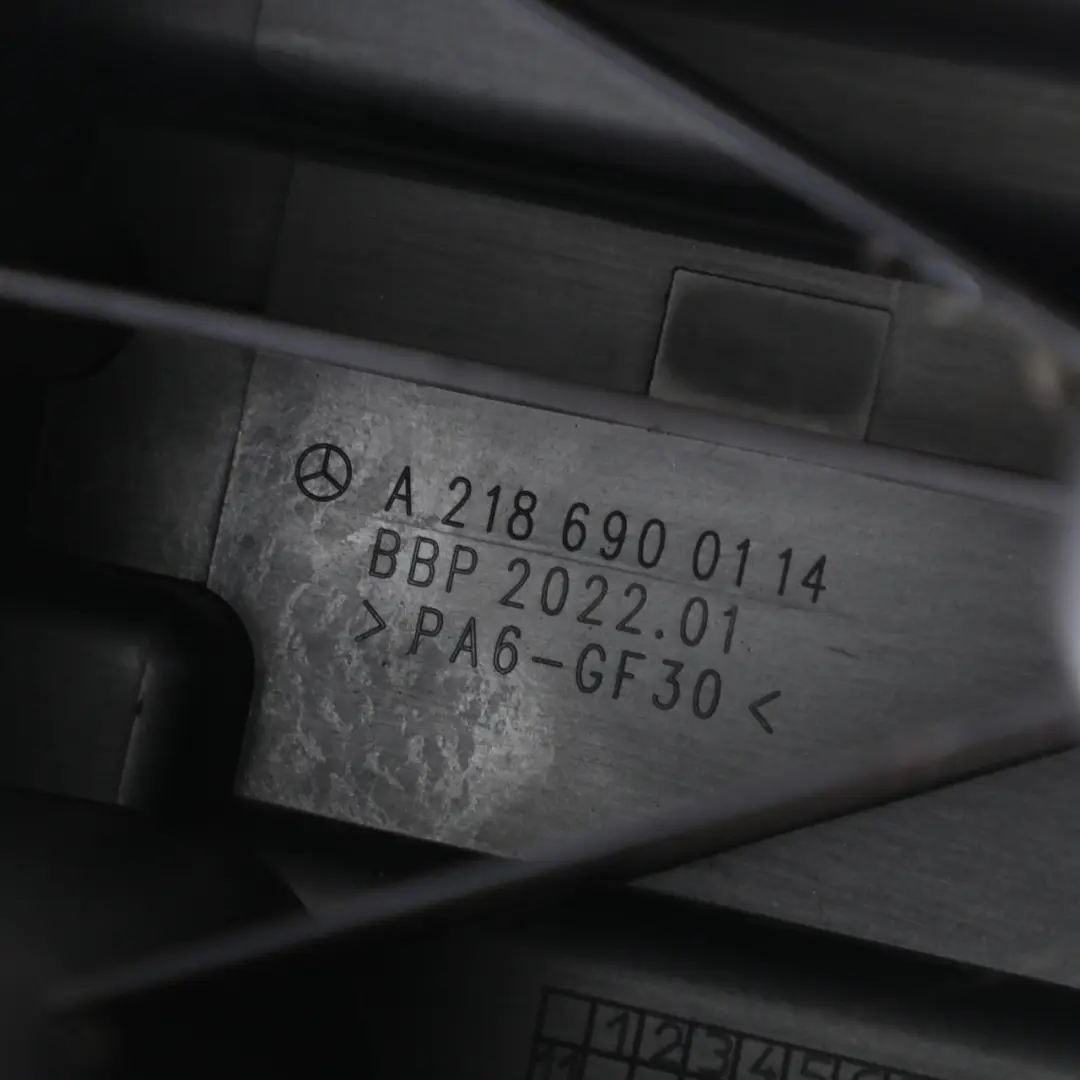 CLS350 Panneau latéral coffre gauche Cache garniture pour Mercedes X218 à propos du numéro de pièce A2186900114 Mercedes X218 CLS350 Panneau latéral coffre gauche Cache garniture - SKU A2186900114 - Numéro de pièce A2186900114