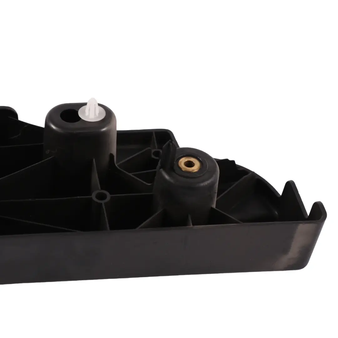 CLS350 Panneau latéral coffre gauche Cache garniture pour Mercedes X218 à propos du numéro de pièce A2186900114 Mercedes X218 CLS350 Panneau latéral coffre gauche Cache garniture - SKU A2186900114 - Numéro de pièce A2186900114