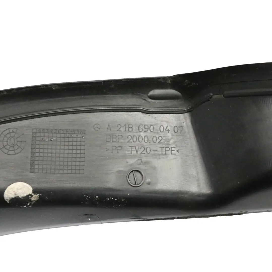 Osłona Słupka D Prawa Tylna Czarna do Mercedes CLS X218 o numerze A2186900407 Mercedes CLS X218 Osłona Słupka D Prawa Tylna Czarna - SKU A2186900407 - Numer Części A2186900407