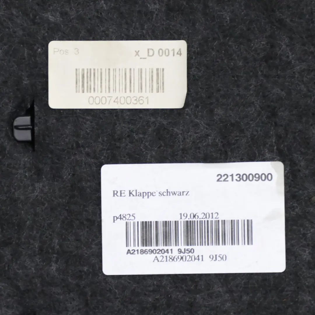 Prawy Boczek Bagażnika do Mercedes X218 o numerze A2186902041 Mercedes X218 Prawy Boczek Bagażnika - SKU A2186902041 - Numer Części A2186902041