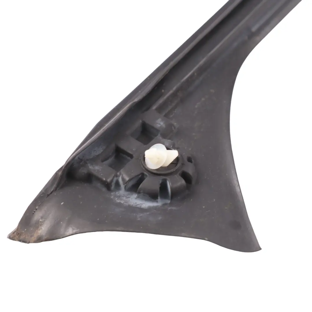 Joint de vitre de porte gauche Latéral Avant Arrière pour Mercedes X218 à propos du numéro de pièce A2187200978 Mercedes X218 Joint de vitre de porte gauche Latéral Avant Arrière - SKU A2187200978 - Numéro de pièce A2187200978