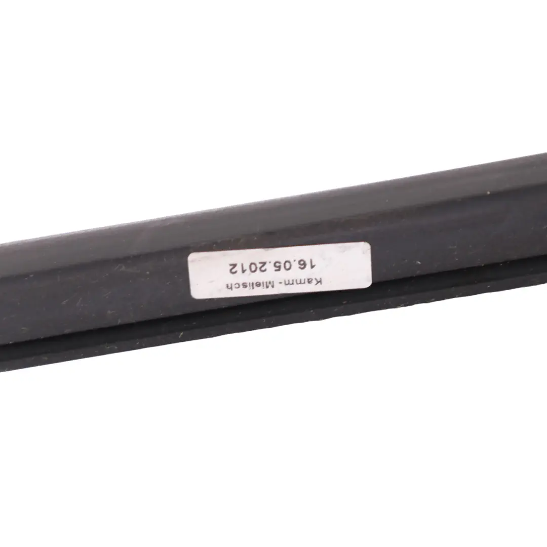 Guarnizione finestrino porta sinistra Lato per Mercedes X218 con numero di parte A2187200978 Mercedes X218 Guarnizione finestrino porta sinistra Lato - SKU A2187200978 - Numero di parte A2187200978