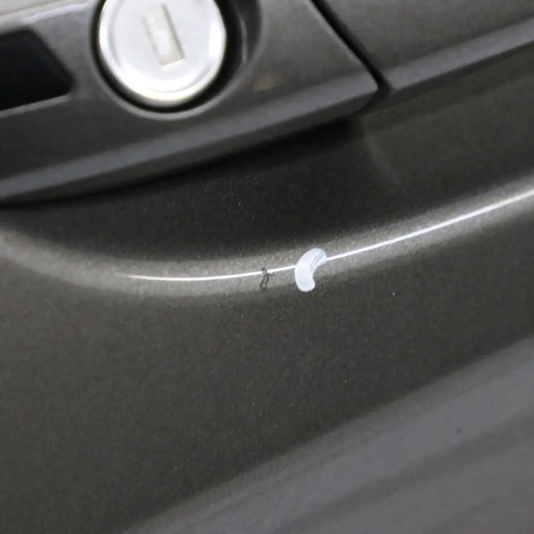 Porta anteriore destra Grigio indio metallizzato - 963 per Mercedes CLS C218 X218 con numero di parte A2187201605 Mercedes CLS C218 X218 Porta anteriore destra Grigio indio metallizzato - 963 - SKU A2187201605-ING - Numero di parte A2187201605