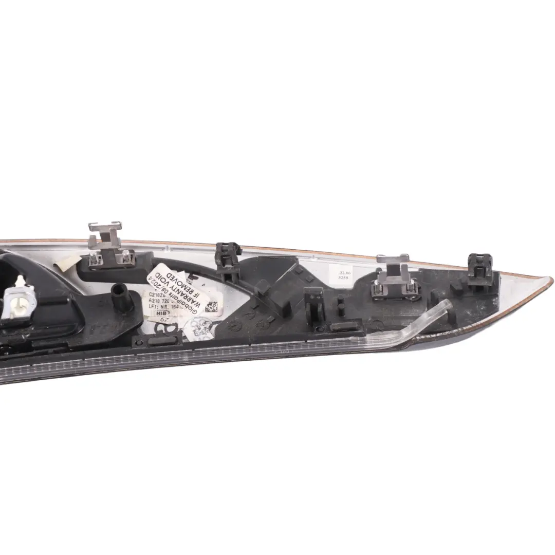 manija puerta interior delantera izquierda Negro Madera Fresno para Mercedes X218 con número de pieza A2187205780 Mercedes X218 manija puerta interior delantera izquierda Negro Madera Fresno - SKU A2187205780 - Número de pieza A2187205780