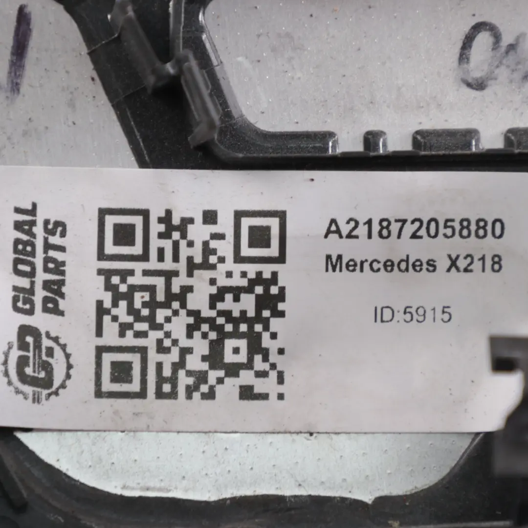 Mercedes X218 Poignée de porte intérieure gauche Grab Pull Switch Ash Wood - SKU A2187205880 - Numéro de pièce A2187205880