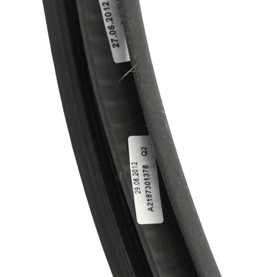 Guarnizione Telaio Porte Posteriore Sinistra per Mercedes CLS X218 con numero di parte A2187301378 Mercedes CLS X218 Guarnizione Telaio Porte Posteriore Sinistra - SKU A2187301378 - Numero di parte A2187301378