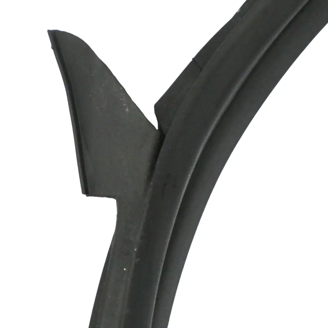 Guarnizione Telaio Porte Posteriore Destro per Mercedes CLS X218 con numero di parte A2187301478 Mercedes CLS X218 Guarnizione Telaio Porte Posteriore Destro - SKU A2187301478 - Numero di parte A2187301478