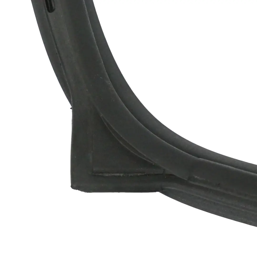 Joint d'étanchéité cadre portes arrière droite pour Mercedes CLS X218 à propos du numéro de pièce A2187301478 Mercedes CLS X218 Joint d'étanchéité cadre portes arrière droite - SKU A2187301478 - Numéro de pièce A2187301478