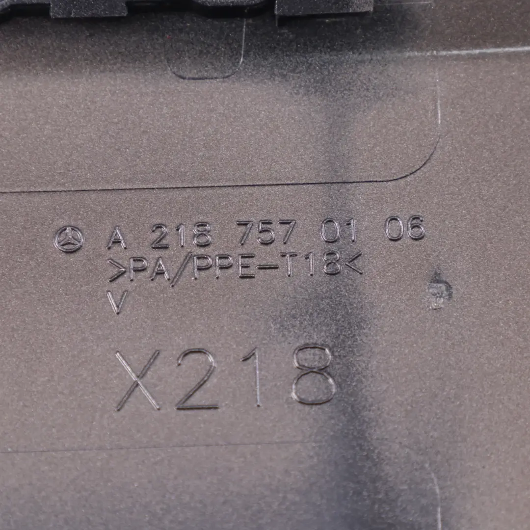 Mercedes CLS X218 Copri serbatoio Kosmos Grigio Indium - 963 A1767570006 - SKU A2187570106-ING - Numero di parte A2187570106