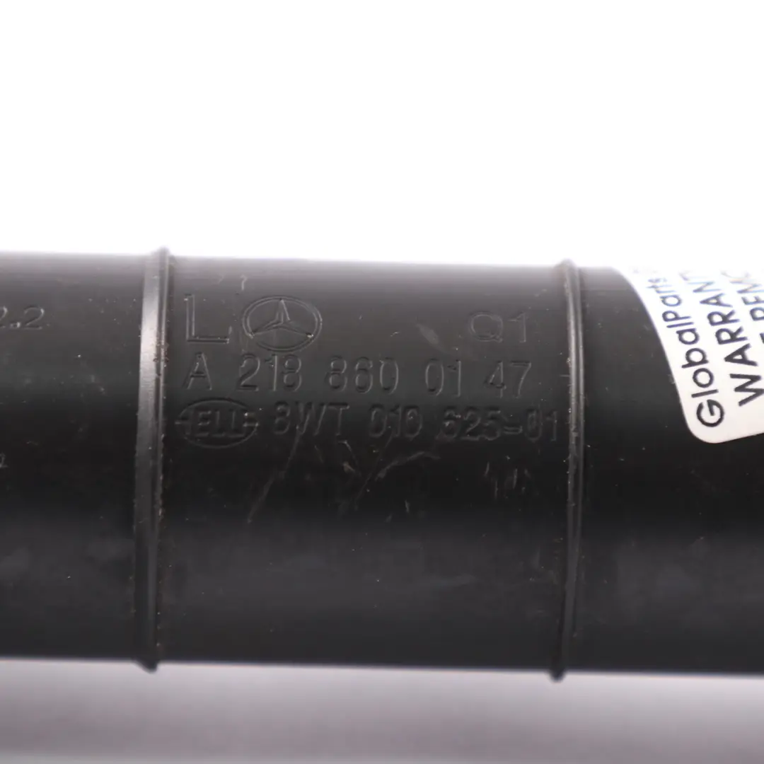 Projecteur gauche Buse de nettoyage et de Lavage pour Mercedes X218 à propos du numéro de pièce A2188600147 Mercedes X218 Projecteur gauche Buse de nettoyage et de Lavage - SKU A2188600147 - Numéro de pièce A2188600147