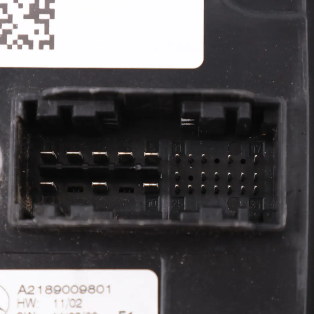 W218 Xenon Attuazione dei fari Modulo di controllo per Mercedes CLS con numero di parte A2189009801 Mercedes CLS W218 Xenon Attuazione dei fari Modulo di controllo - SKU A2189009801 - Numero di parte A2189009801