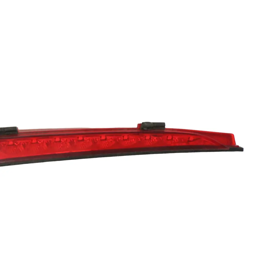 Luce di stop aggiuntiva terza luce freno posteriore per Mercedes X218 con numero di parte A2189060100 Mercedes X218 Luce di stop aggiuntiva terza luce freno posteriore - SKU A2189060100 - Numero di parte A2189060100