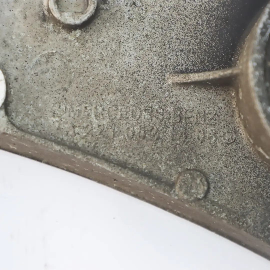 Soporte Subchasis Trasero Mercedes W221 Cuna Eje Montaje Travesaño Soporte para con número de pieza A2213503608 Soporte Subchasis Trasero Mercedes W221 Cuna Eje Montaje Travesaño Soporte - SKU A2213503608 - Número de pieza A2213503608