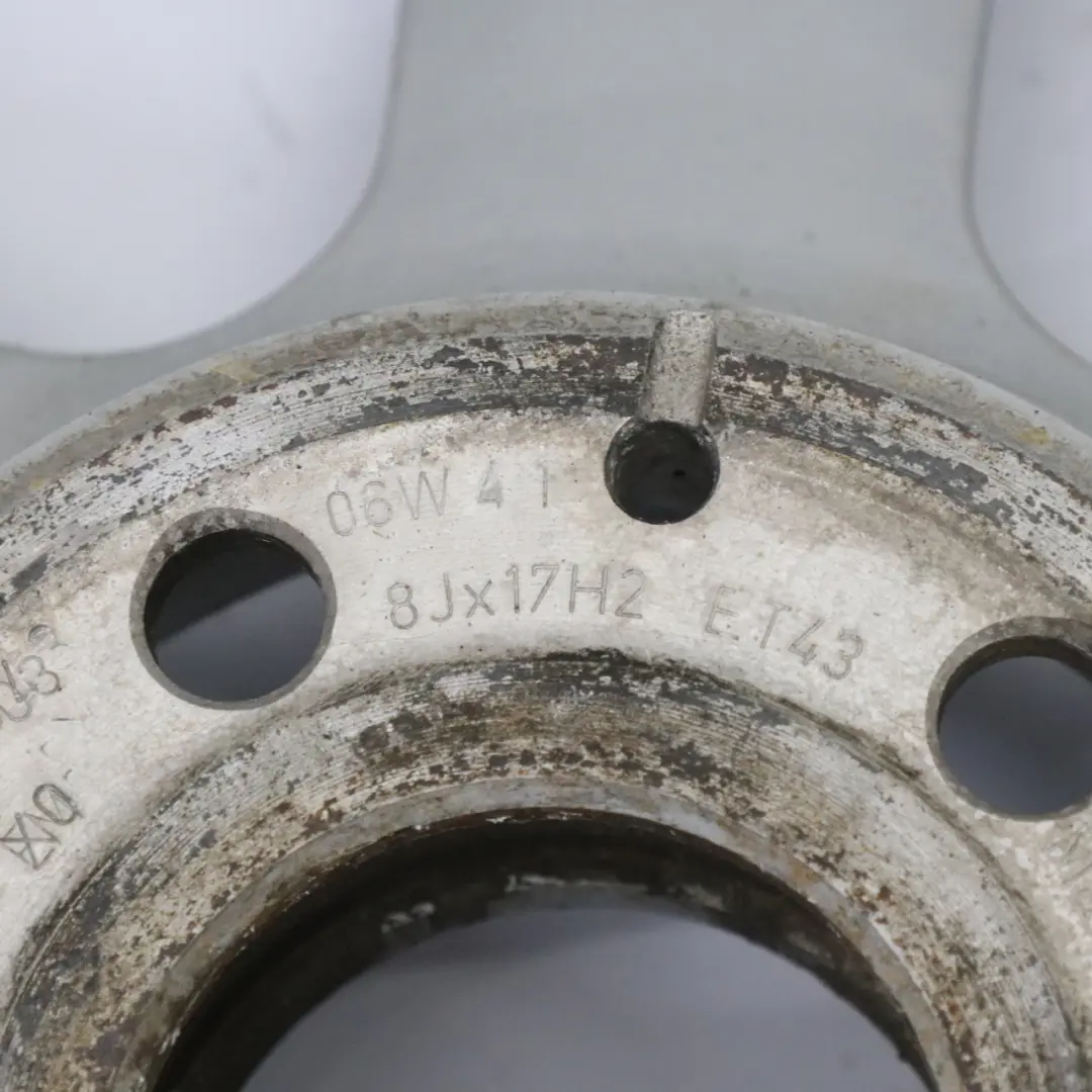 Leicht Metall Felge 17" 8J ET:43 Bereifung 235/55 für Mercedes W221 mit Teilenummer A2214010202 Mercedes W221 Leicht Metall Felge 17" 8J ET:43 Bereifung 235/55 - SKU A2214010202-5 - Teilenummer A2214010202