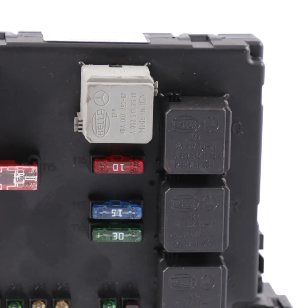 Caja fusibles Unidad control SAM Módulo Relé para Mercedes W221 con número de pieza A2215403250 Mercedes W221 Caja fusibles Unidad control SAM Módulo Relé - SKU A2215403250 - Número de pieza A2215403250