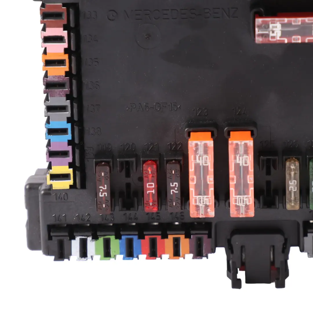 Caja fusibles Unidad control SAM Módulo Relé para Mercedes W221 con número de pieza A2215403250 Mercedes W221 Caja fusibles Unidad control SAM Módulo Relé - SKU A2215403250 - Número de pieza A2215403250