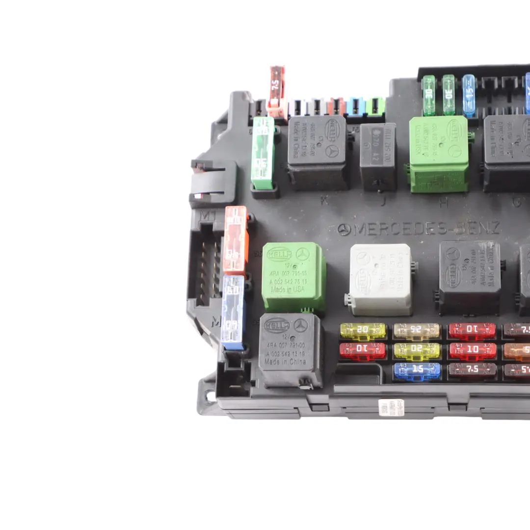 Front Fuse Box Relay Control Unit Module to Mercedes W221 with Part number A2215405550 Mercedes W221 Front Fuse Box Relay Control Unit Module - SKU A2215405550 - Part number A2215405550