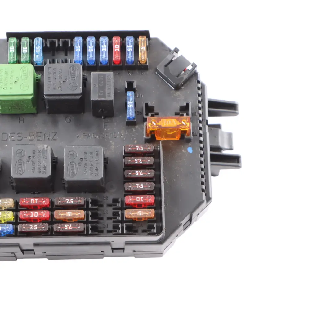Front Fuse Box Relay Control Unit Module to Mercedes W221 with Part number A2215405550 Mercedes W221 Front Fuse Box Relay Control Unit Module - SKU A2215405550 - Part number A2215405550