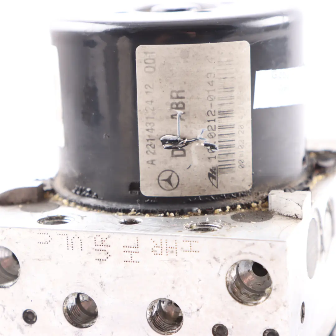 ABS Pump Hydraulic Braking Module Control Unit ECU to Mercedes C219 with Part number A2215458732 Mercedes C219 ABS Pump Hydraulic Braking Module Control Unit ECU - SKU A2215458732 - Part number A2215458732