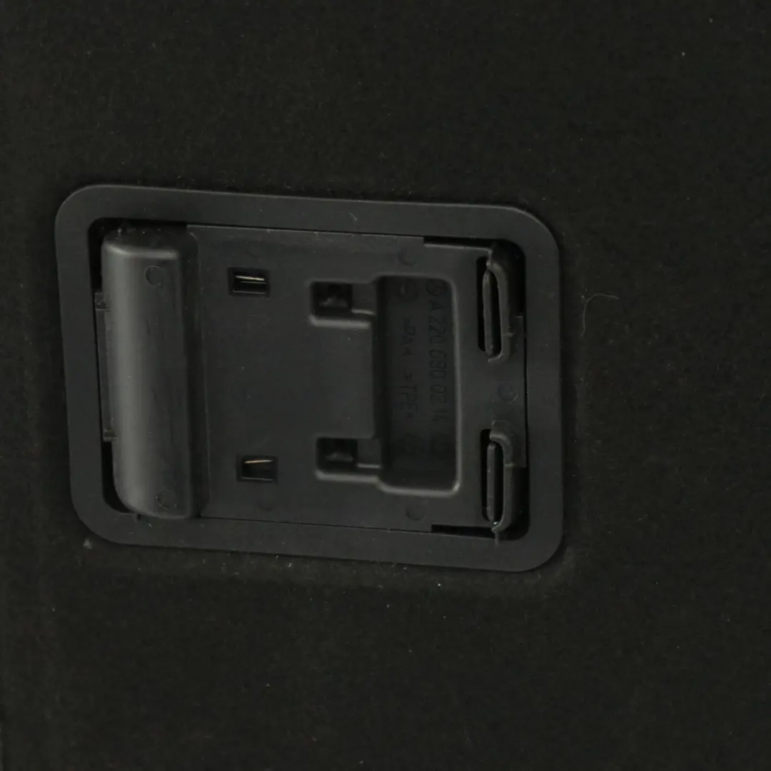 Kofferraum Auskleidung Boden Gepäck Teppich Matte für Mercedes W221 mit Teilenummer A2216800042 Mercedes W221 Kofferraum Auskleidung Boden Gepäck Teppich Matte - SKU A2216800042 - Teilenummer A2216800042
