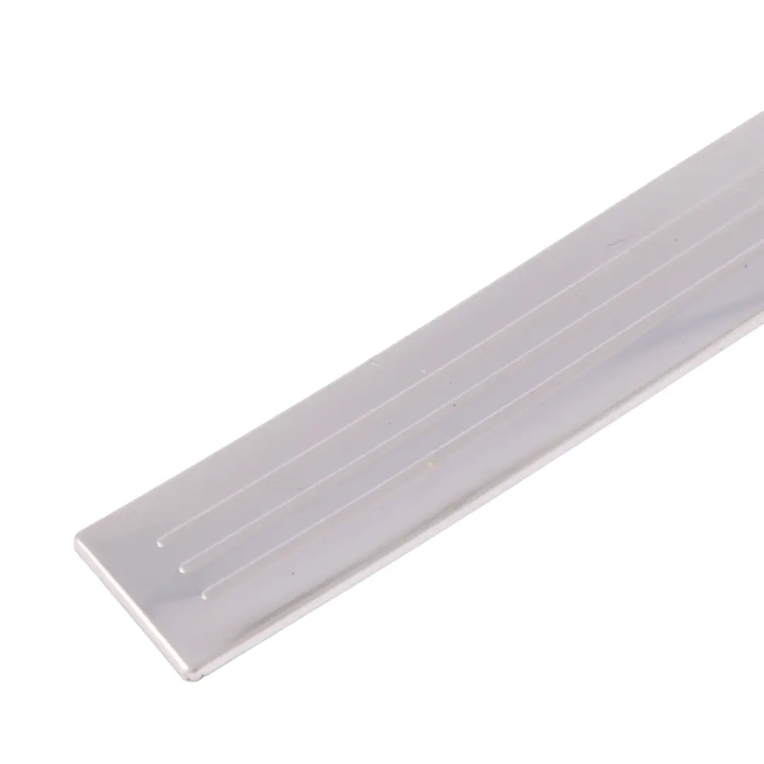 davanzale posteriore sinistro copertura ingresso per Mercedes W221 con numero di parte A2216800735 Mercedes W221 davanzale posteriore sinistro copertura ingresso - SKU A2216800735 - Numero di parte A2216800735