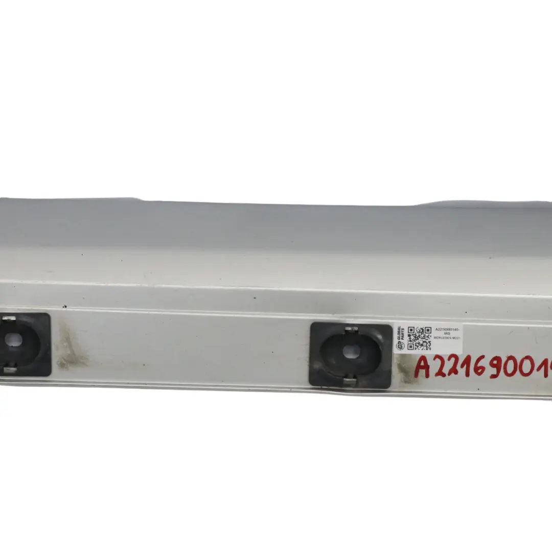 Mercedes W221 Couvercle de seuil de porte gauche Iridium Silver 775 - SKU A2216900140-IRS - Numéro de pièce A2216900140