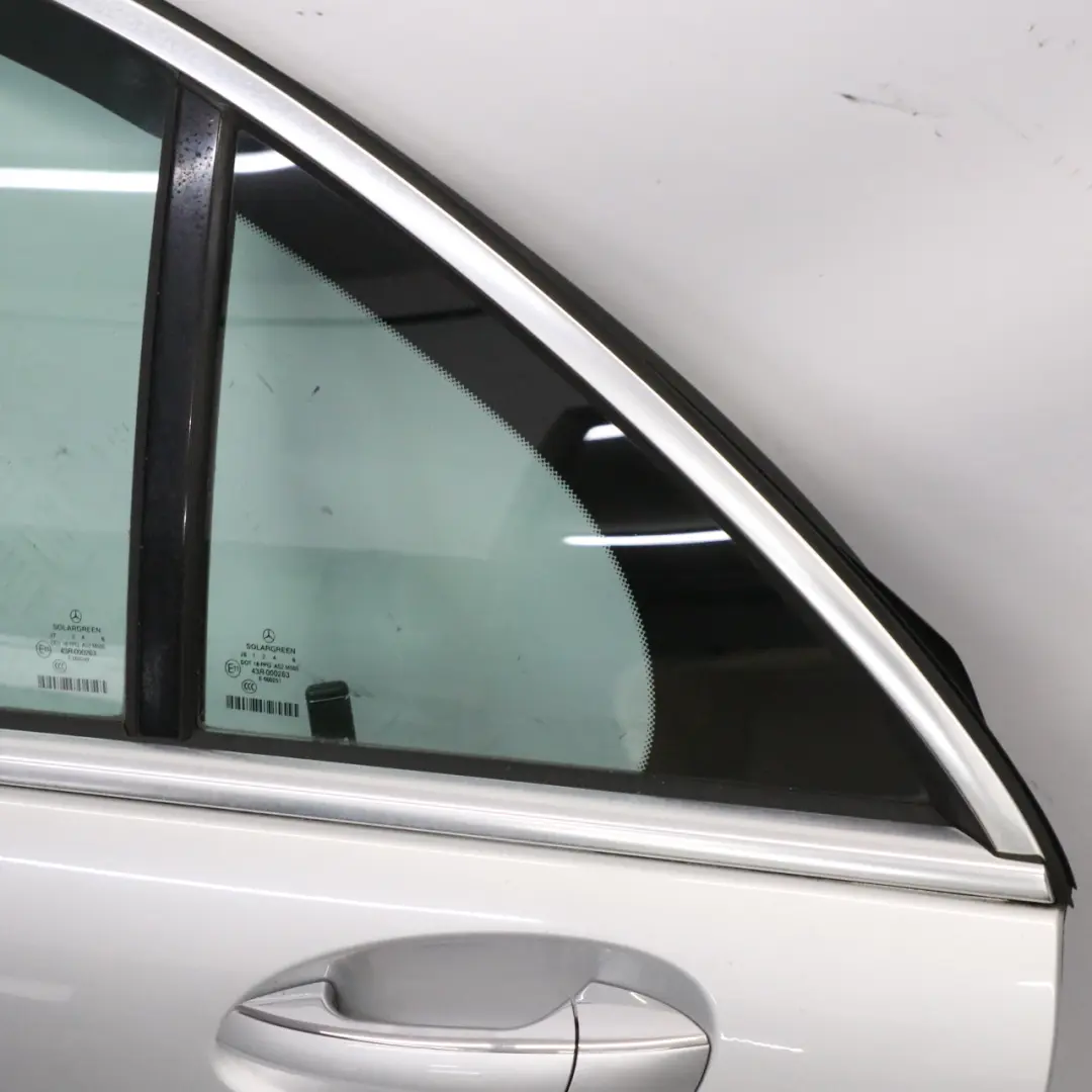 Mercedes W221 Revêtement porte arrière gauche Argent Iridium Métallisé - 775 - SKU A2217300305-IRS1 - Numéro de pièce A2217300305