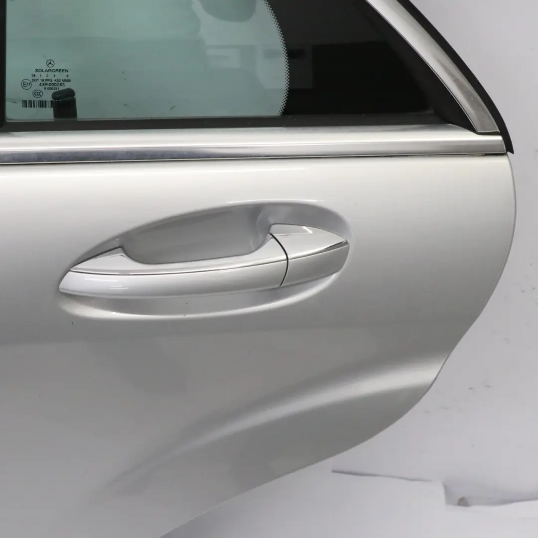 Mercedes W221 Revêtement porte arrière gauche Argent Iridium Métallisé - 775 - SKU A2217300305-IRS1 - Numéro de pièce A2217300305