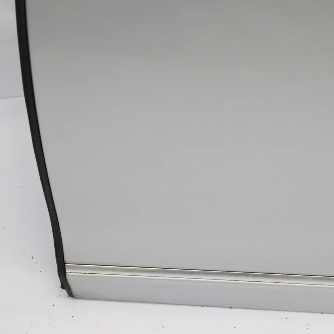 Mercedes W221 Revêtement porte arrière gauche Argent Iridium Métallisé - 775 - SKU A2217300305-IRS1 - Numéro de pièce A2217300305