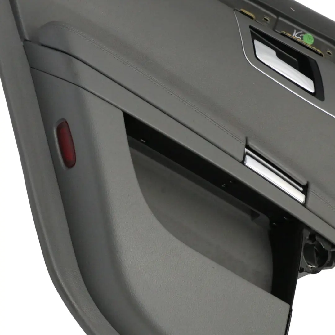 Mercedes W221 Couvercle carte porte arrière gauche Panneau cuir - SKU A2217301579-2 - Numéro de pièce A2217301579