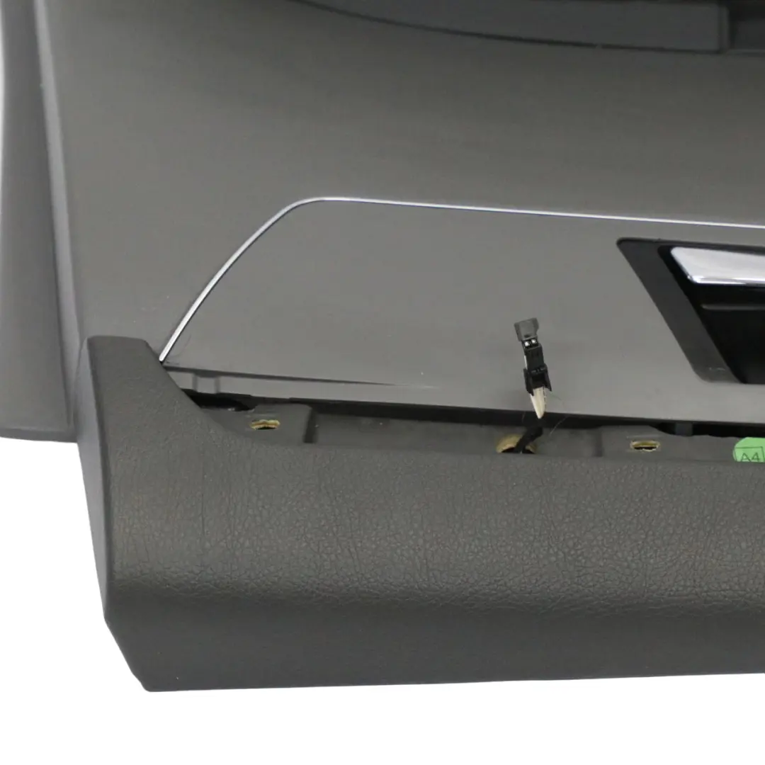 Couvercle carte porte arrière gauche Panneau cuir pour Mercedes W221 à propos du numéro de pièce A2217301579 Mercedes W221 Couvercle carte porte arrière gauche Panneau cuir - SKU A2217301579-2 - Numéro de pièce A2217301579