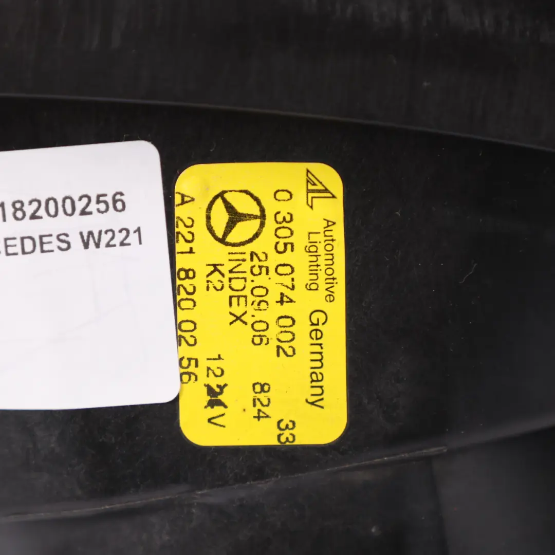 Pare-chocs Feu antibrouillard Avant droit Mercedes W221 - SKU A2218200256 - Numéro de pièce A2218200256