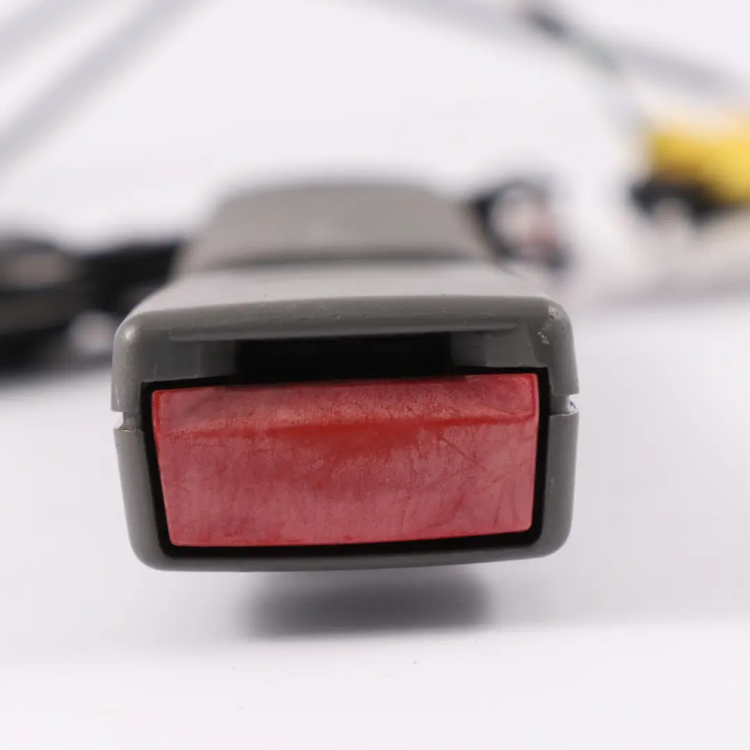 Fibbia cintura sicurezza anteriore destra Tenditore per Mercedes W221 con numero di parte A2218601669 Mercedes W221 Fibbia cintura sicurezza anteriore destra Tenditore - SKU A2218601669-1 - Numero di parte A2218601669