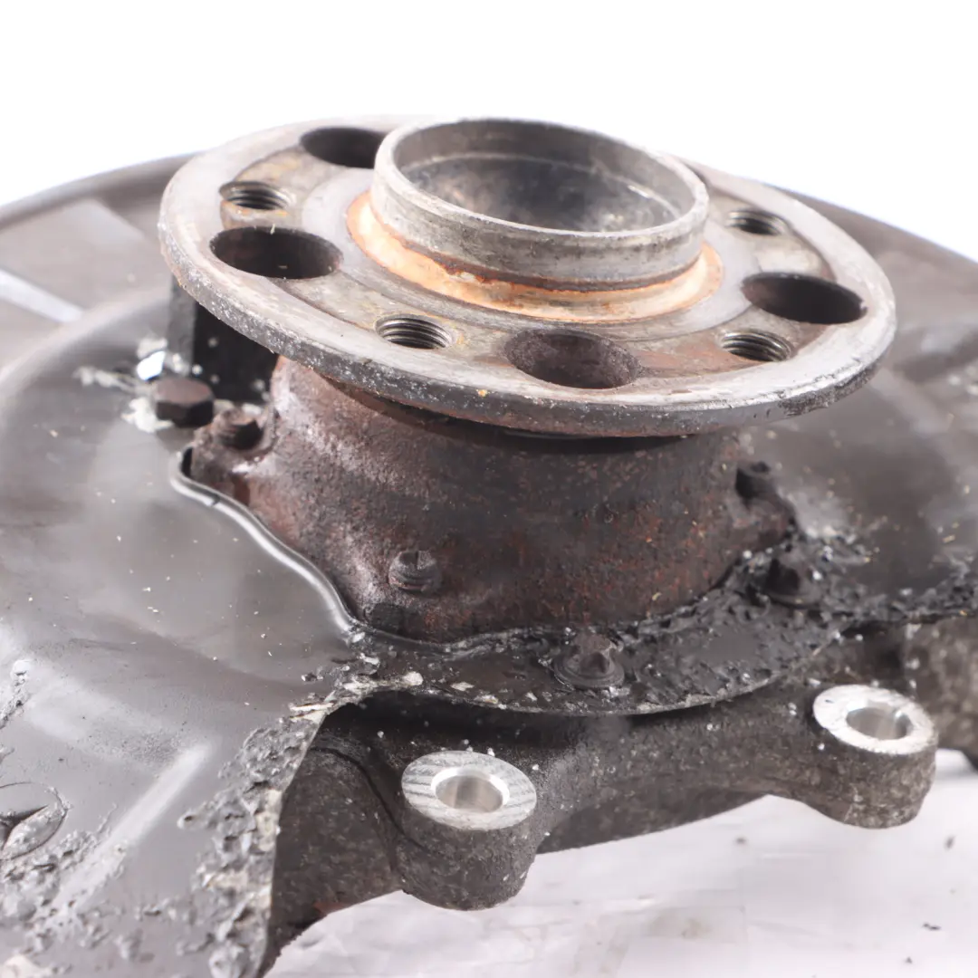 Zwrotnica Piasta Mocowanie Koła Lewy Tył do Mercedes R231 o numerze A2313504700 Mercedes R231 Zwrotnica Piasta Mocowanie Koła Lewy Tył - SKU A2313504700 - Numer Części A2313504700