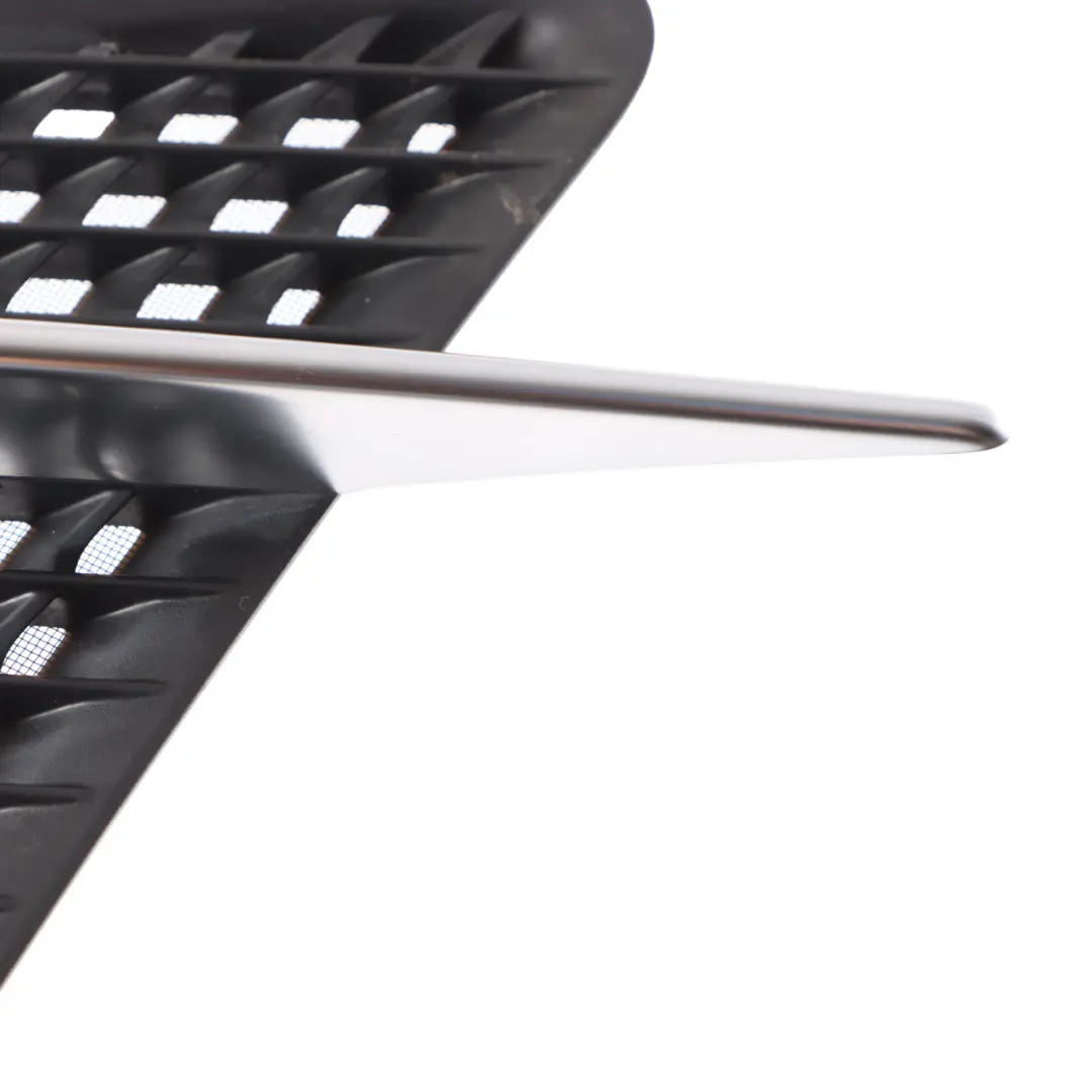 Motorhaube Bonnet Trim Vent Grill Chrom Vorne Rechts für Mercedes R231 mit Teilenummer A2317500344 Mercedes R231 Motorhaube Bonnet Trim Vent Grill Chrom Vorne Rechts - SKU A2317500344 - Teilenummer A2317500344