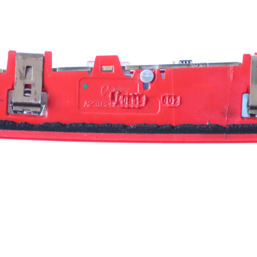 Luz De Freno Trasera Adicional Tercera Luz De Freno para Mercedes R231 con número de pieza A2318200056 Mercedes R231 Luz De Freno Trasera Adicional Tercera Luz De Freno - SKU A2318200056 - Número de pieza A2318200056