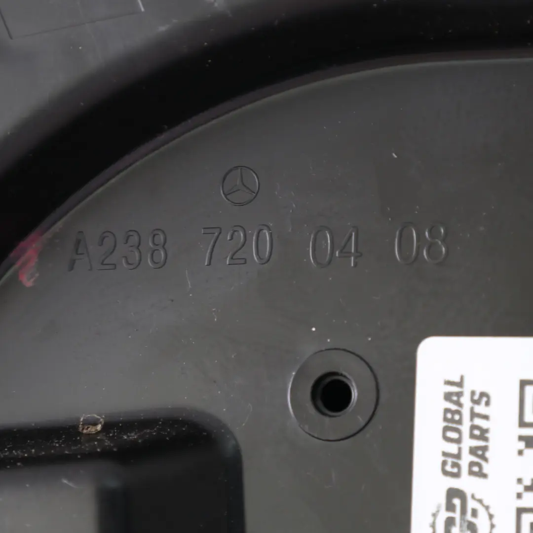 Osłona Wewnętrzna Boczka Drzwi Przód Prawy do Mercedes E53 C238 o numerze A2387205602 Mercedes E53 C238 Osłona Wewnętrzna Boczka Drzwi Przód Prawy - SKU A2387200408 - Numer Części A2387205602