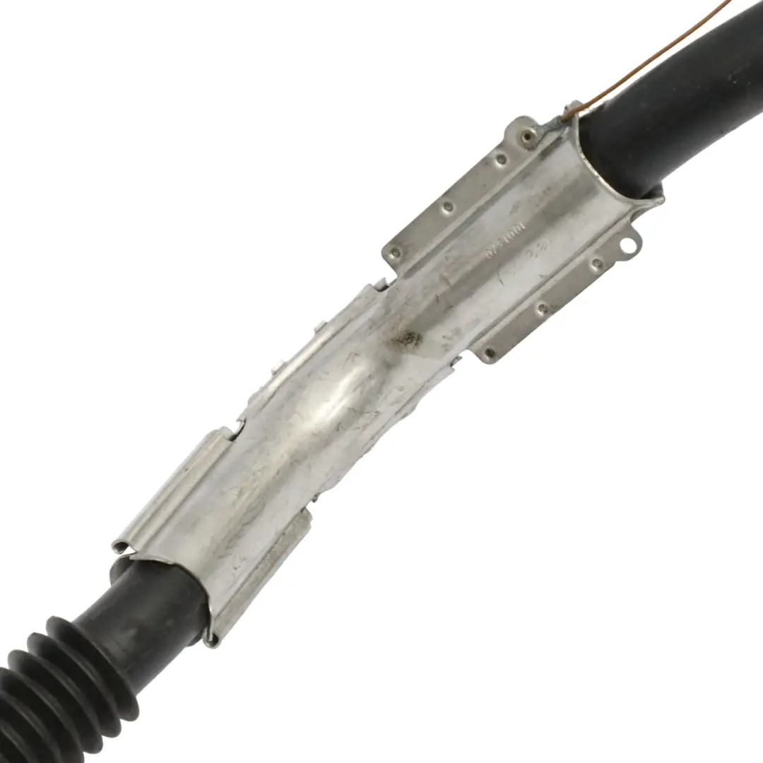 Mercedes W251 Cuello llenado tanque manguera tapa OM642 Diesel - SKU A2514702220-1 - Número de pieza A2514702220