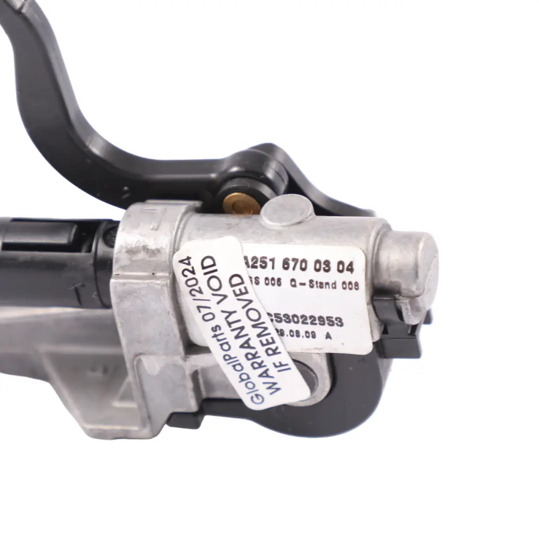 Mercedes W251 Actuador ajuste ventana lateral izquierda trasera - SKU A2516700304 - Número de pieza A2516700304