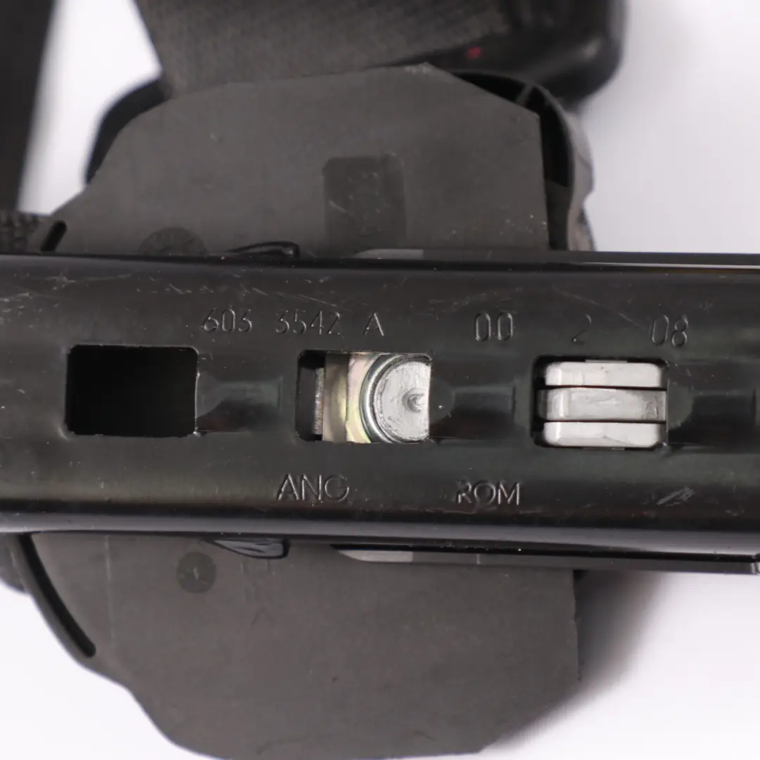 Tendeur Ceinture Avant Gauche pour Mercedes ML W164 à propos du numéro de pièce A2518608985 Mercedes ML W164 Tendeur Ceinture Avant Gauche - SKU A2518608985 - Numéro de pièce A2518608985