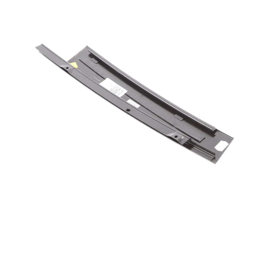 Couvre pilier B Mercedes GLC X253 Garniture extérieure arrière pour à propos du numéro de pièce A2536900487 Couvre pilier B Mercedes GLC X253 Garniture extérieure arrière - SKU A2536900487 - Numéro de pièce A2536900487