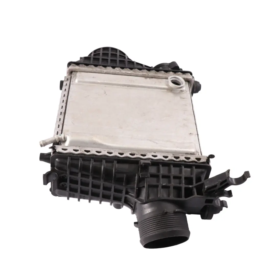 M260 Raffreddatore dell'aria dell'intercooler per Mercedes W177 AMG A35 con numero di parte A2600903100 Mercedes W177 AMG A35 M260 Raffreddatore dell'aria dell'intercooler - SKU A2600903100-2 - Numero di parte A2600903100