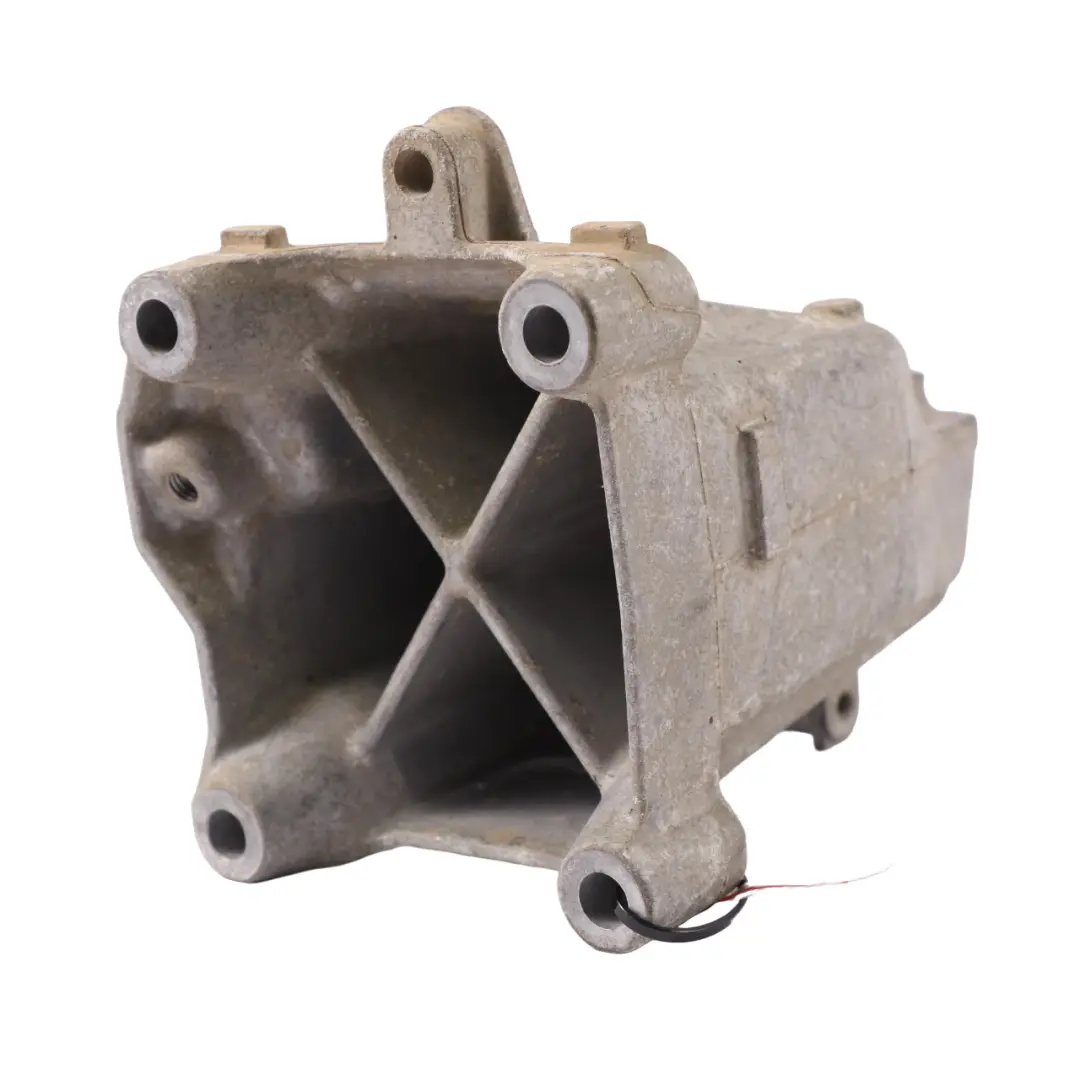 Mount Mercedes W204 C207 X253 Petrol M274 Left N/S Mount to Engine with Part number A2742234404 Engine Mount Mercedes W204 C207 X253 Petrol M274 Left N/S Mount - SKU A2742234404 - Part number A2742234404