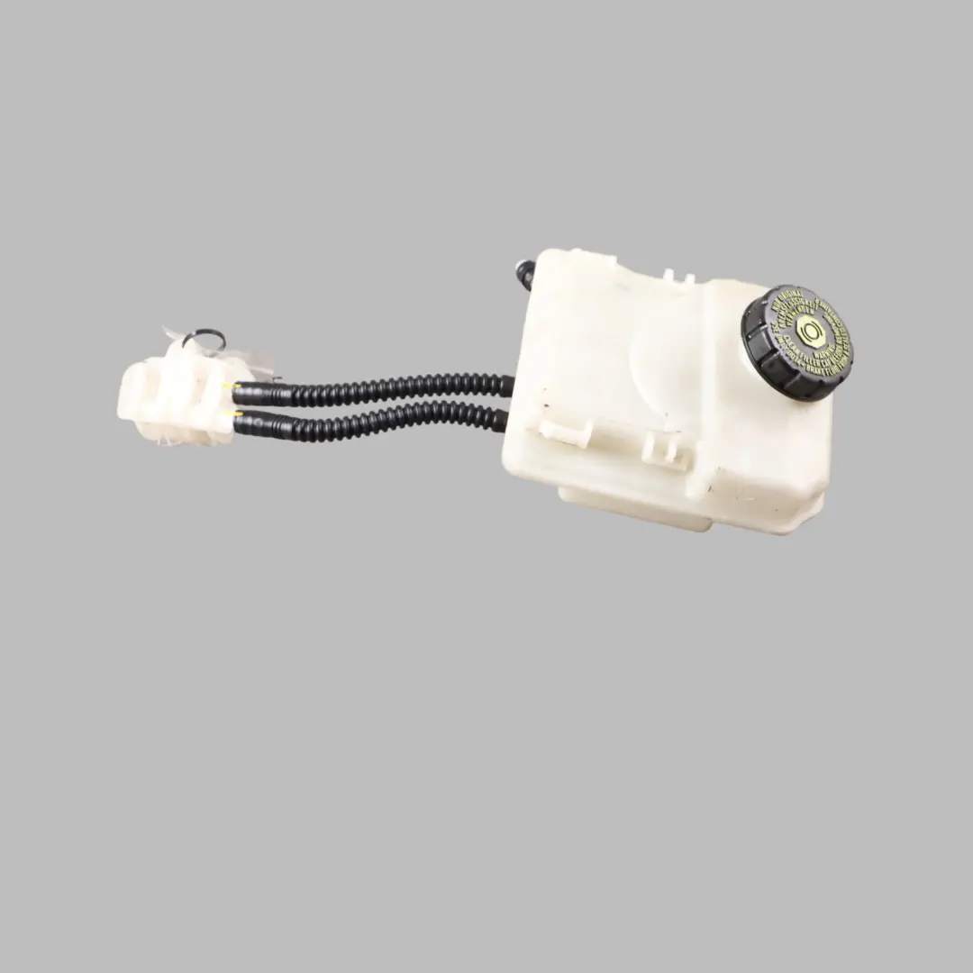 Brake Servo Fluid Reservoir Expansion Tank Bottle to Mercedes W447 with Part number A4474310402 Mercedes W447 Brake Servo Fluid Reservoir Expansion Tank Bottle - SKU rhd-A4474310402 - Part number A4474310402